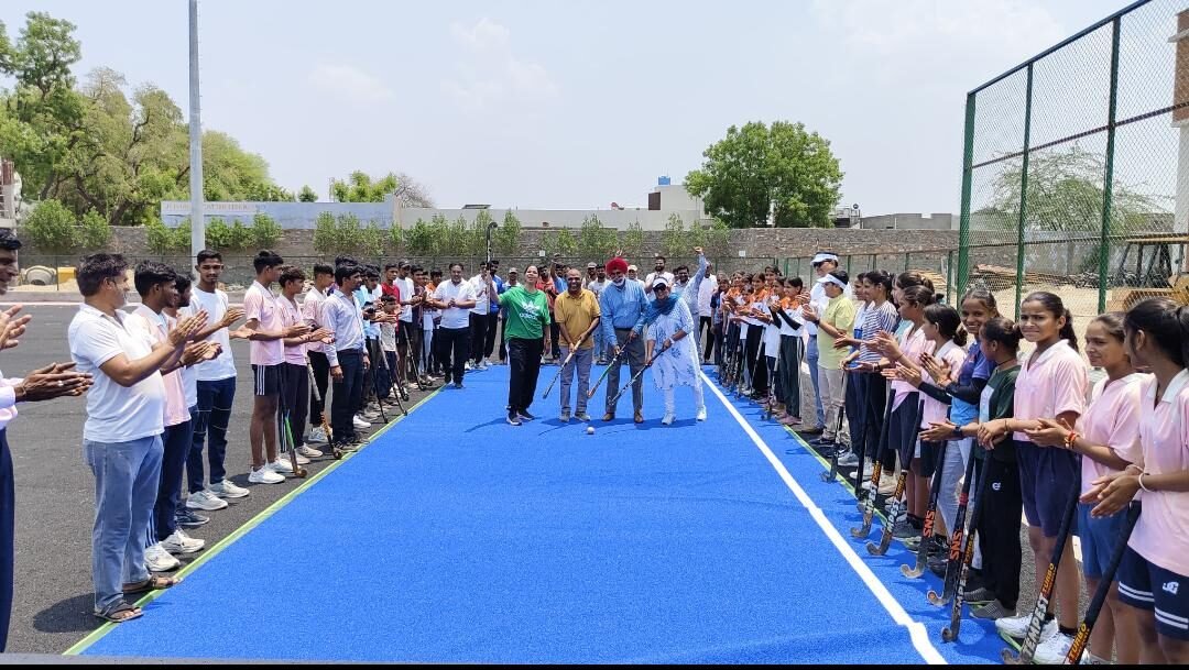 Hockey Turf (12)